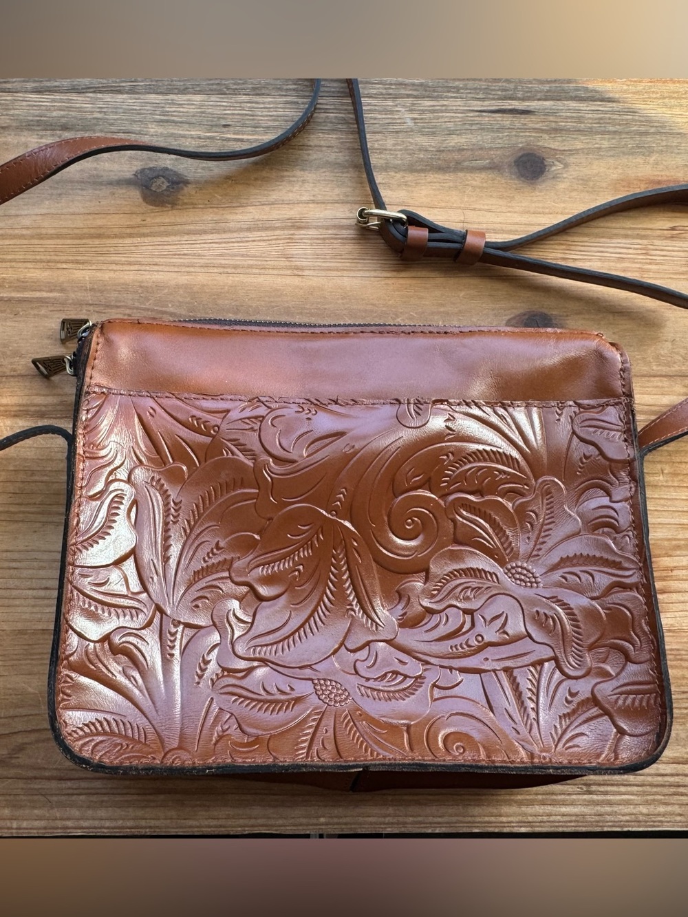 PATRICIA NASH EMBOSSED LEATHER PURSE ITALY - Picture 1 of 11